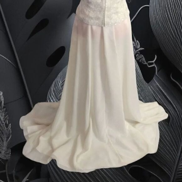 Fleur de lis VTG Ivory Beaded 2 Piece Halter Wedding Dress NWT *Fits Like Med - Picture 14 of 17